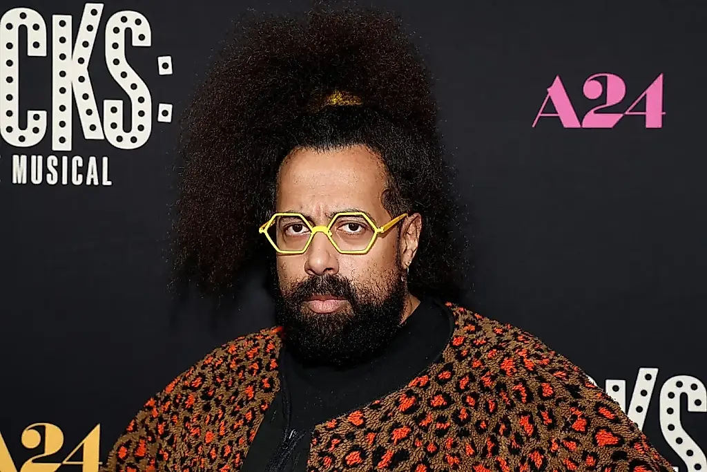 Reggie Watts теряет площадки после обвинений
