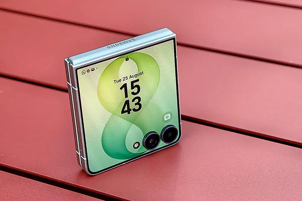 Galaxy Z Flip 8: Samsung permite que su móvil plegable sea un teléfono normal