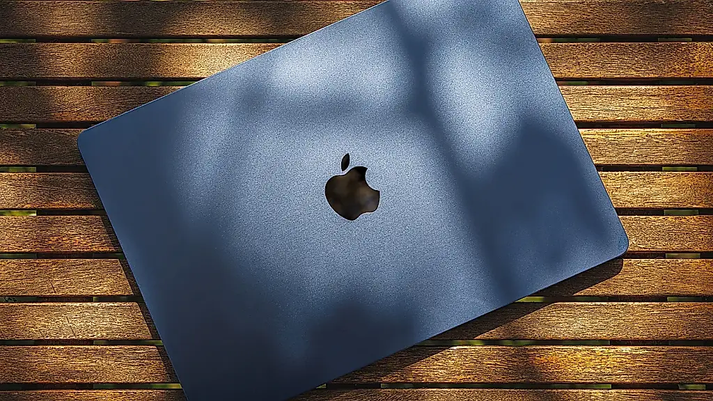 MacBook на улице: техника против погоды