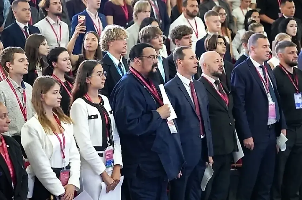 Steven Seagal en el Foro Económico Oriental: la estrella de Hollywood antes del discurso de Putin