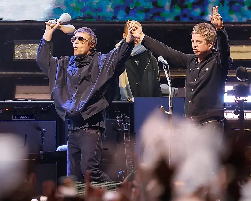¿Oasis vuelve a los escenarios? Noel deja a los fans con un ambiguo «seguramente, quizá» sobre una gira en 2027