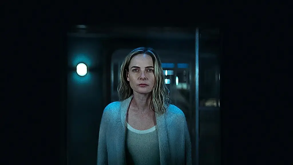 «Silo»: три года хаоса за кадром
