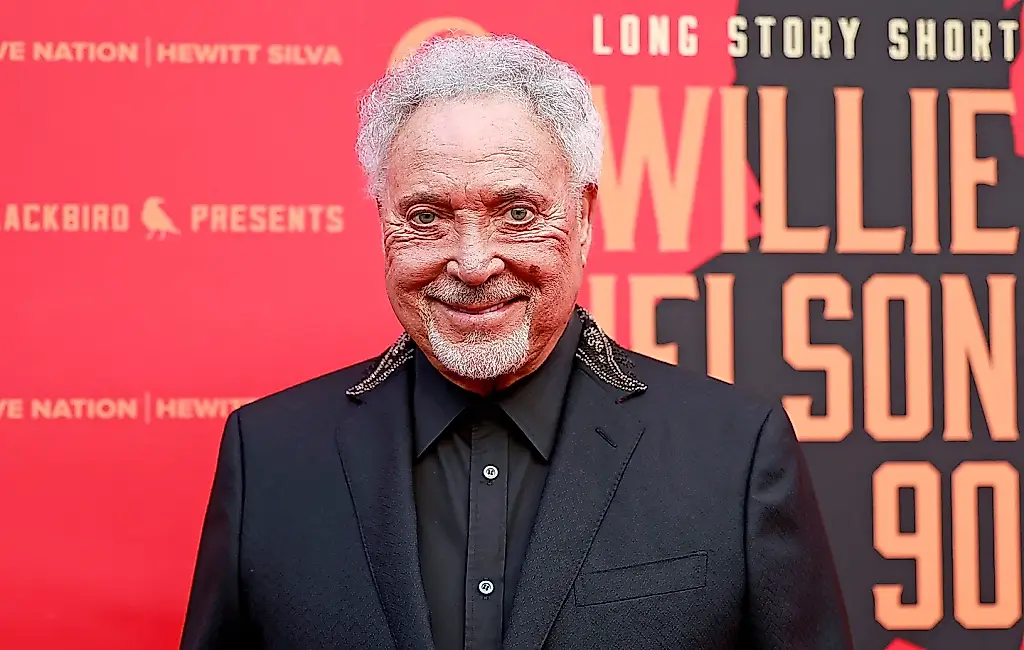 Tom Jones, apartado de The Voice UK tras 14 años en la silla de juez