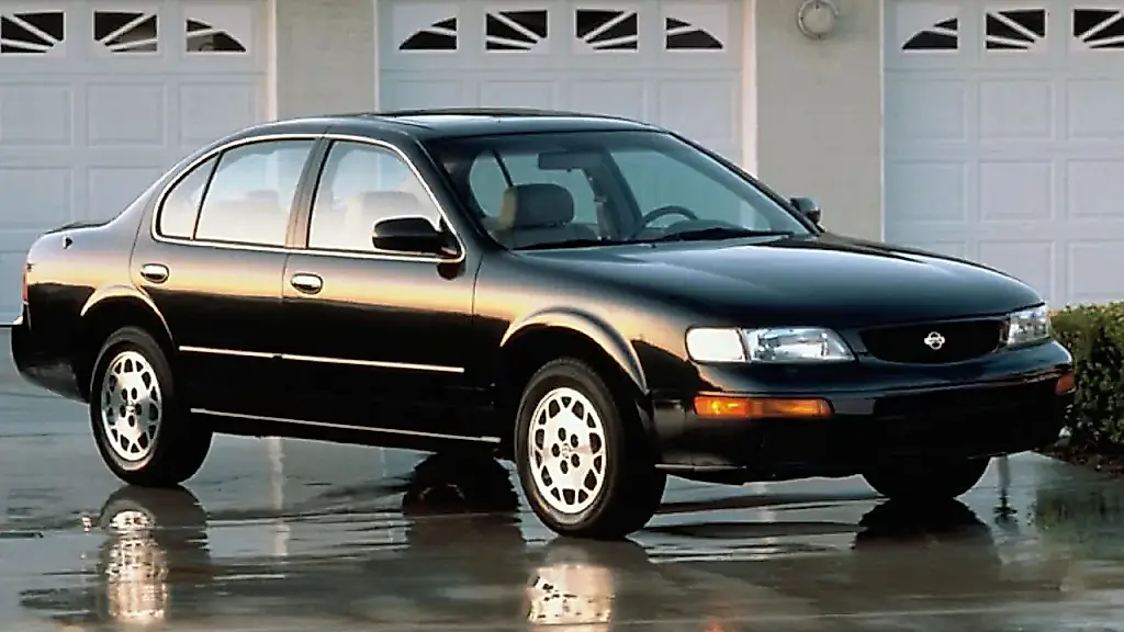 Nissan Maxima: tuning de la época de los foros