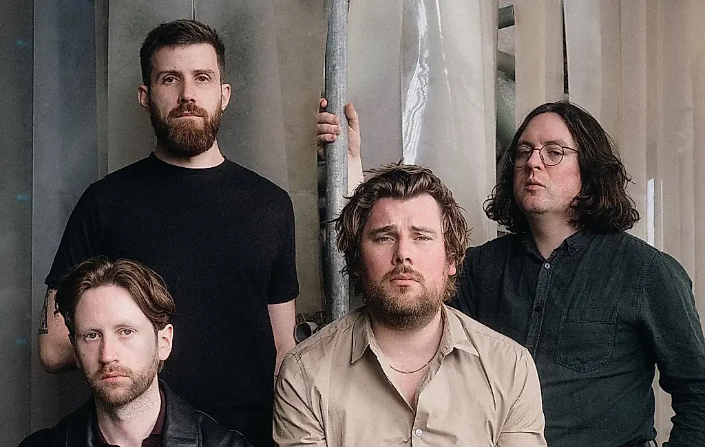 Gilla Band publica «Alogia», una canción sobre la esquizofrenia, el deterioro del habla y su nueva gira