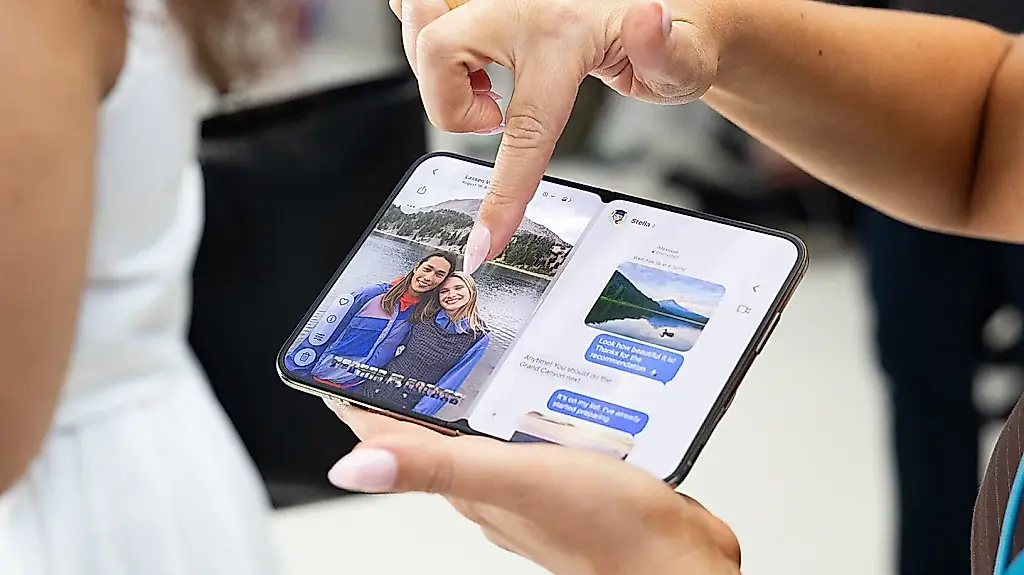 После iPhone Duo Apple придётся раскладываться
