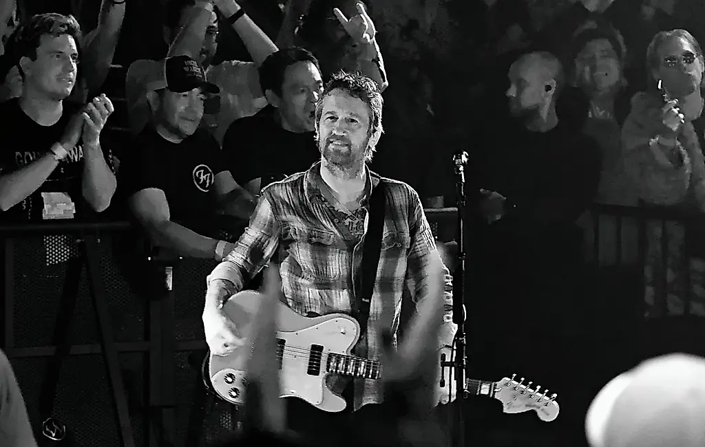 Shiflett contra el «cállate y toca»