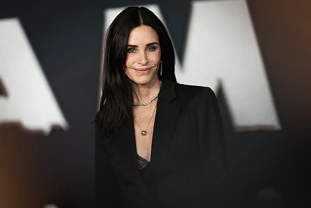 Courtney Cox contra el caos: cómo Friends ayudó a rodar Evil Genius