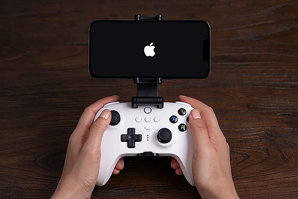 Apple готовит игровые контроллеры для iPhone
