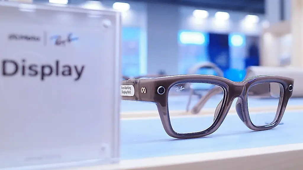 Gafas Meta al volante: sonido sin pantalla