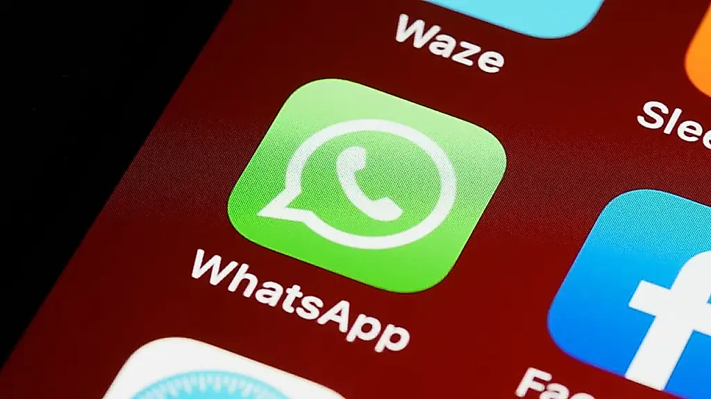 Meta отдаёт WhatsApp на аутсорсинг ИИ