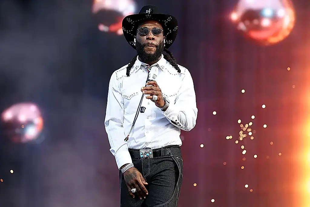 Burna Boy зажжёт Париж