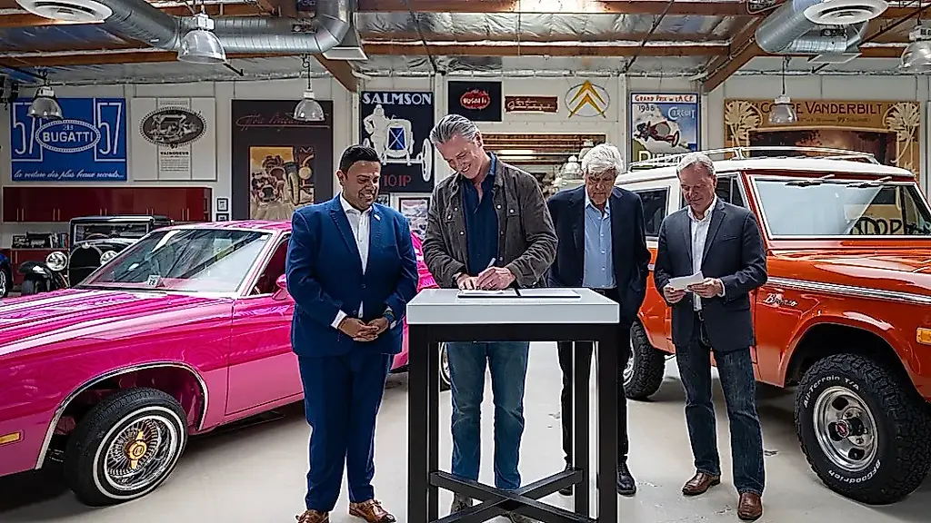 California perdona a los coches antiguos