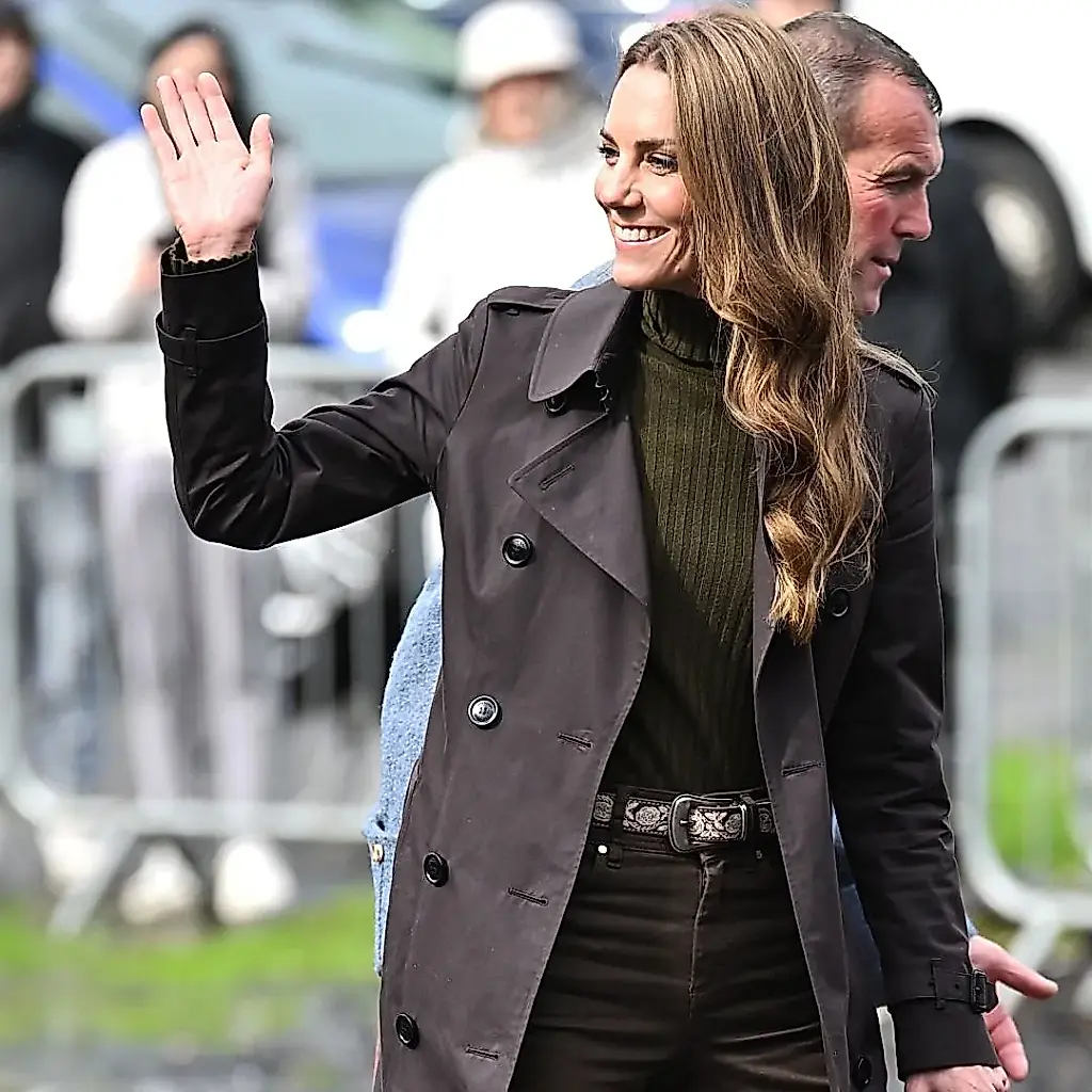 Kate Middleton recupera los vaqueros pitillo: el armario real vuelve a discutir con la moda