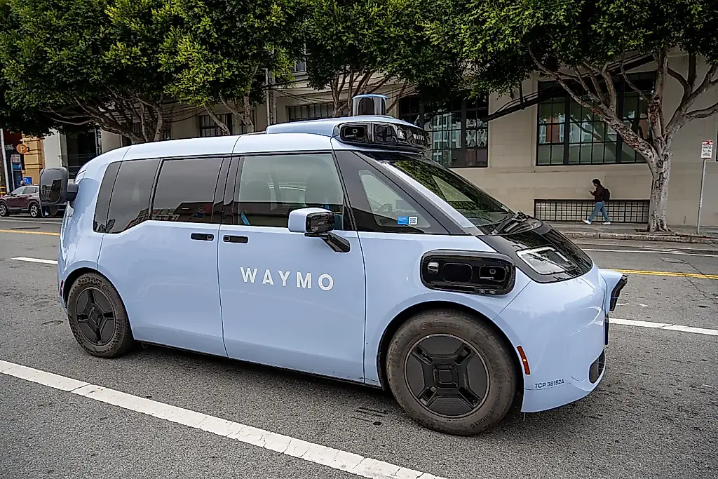 Waymo в Сингапуре: роботы выходят на маршрут к 2028 году