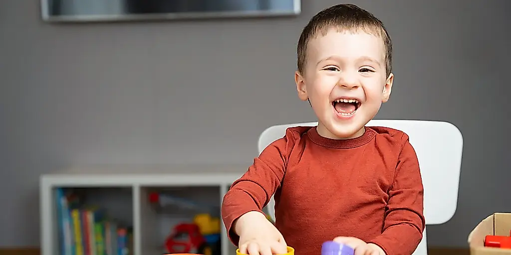 Libros en vez de pánico parental: qué está relacionado realmente con el habla de los niños autistas