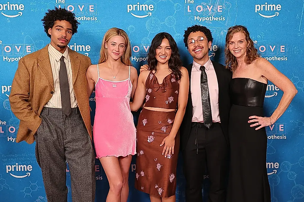 «La hipótesis del amor»: la mejor amiga que salva a la comedia romántica de los tópicos