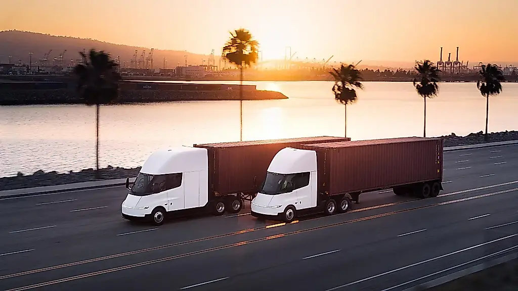 Tesla Semi снова обещает большой старт