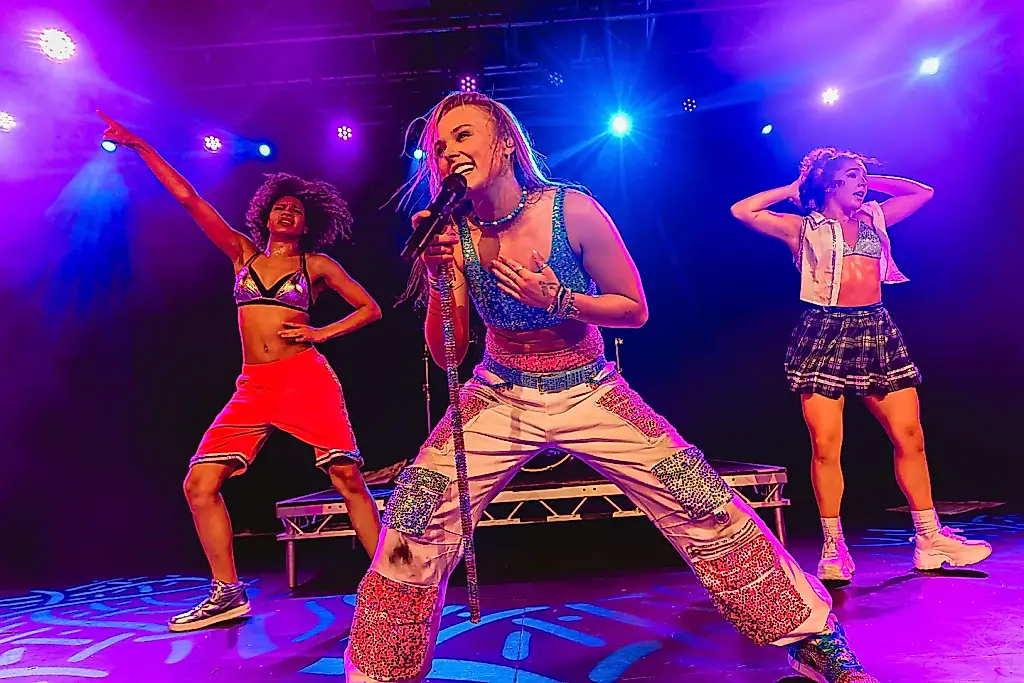 JoJo Siwa organizó un crucero para sus fans, pero gratis no era