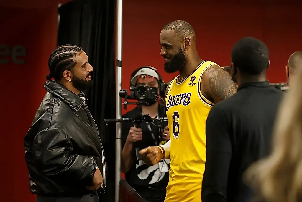 Drake se burla públicamente de LeBron James… por un jugador español de pádel