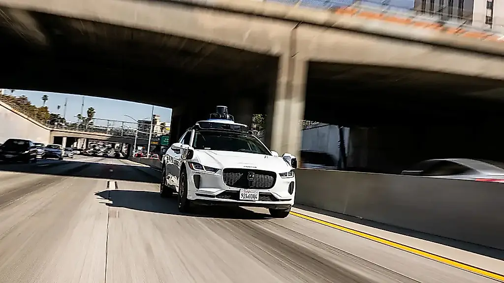 Waymo снова на шоссе