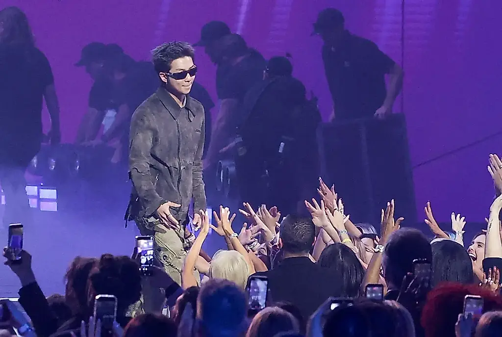 RM признался в любви Nas на концерте BTS в Нью-Йорке