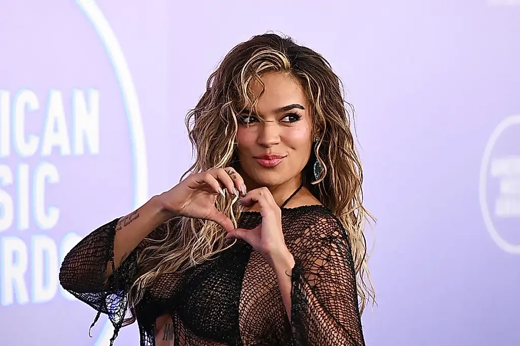 Karol G выпускает скандальный сингл «Matadora»