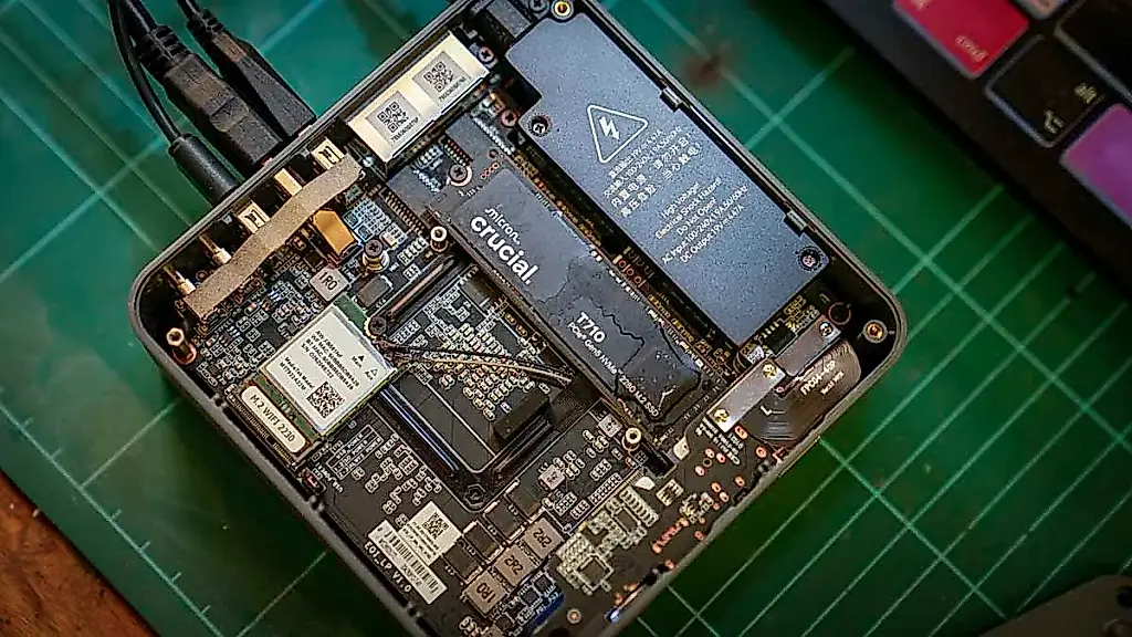 Beelink EQi Wildcat Lake: un mini PC con capacidades de red que ya querría para sí una estación de trabajo