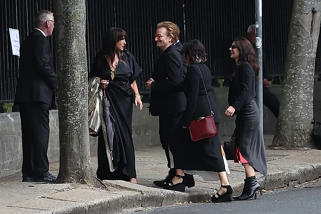 Bono, Vedder y otros despiden a Glen Hansard en Dublín