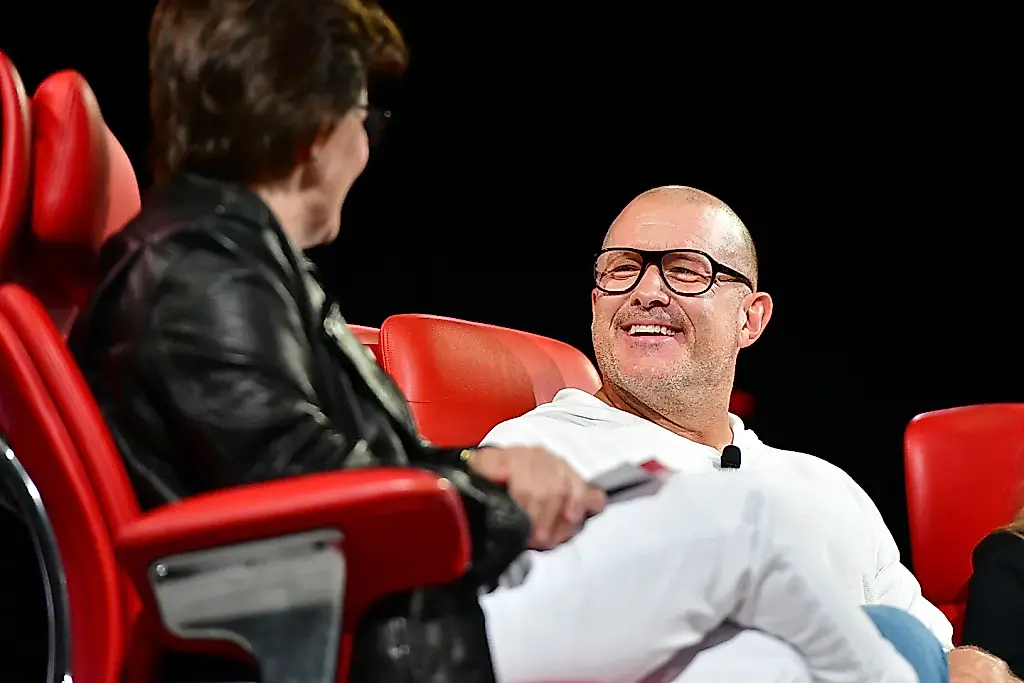 El disco inteligente de Jony Ive y OpenAI: una revolución doméstica sin pantalla