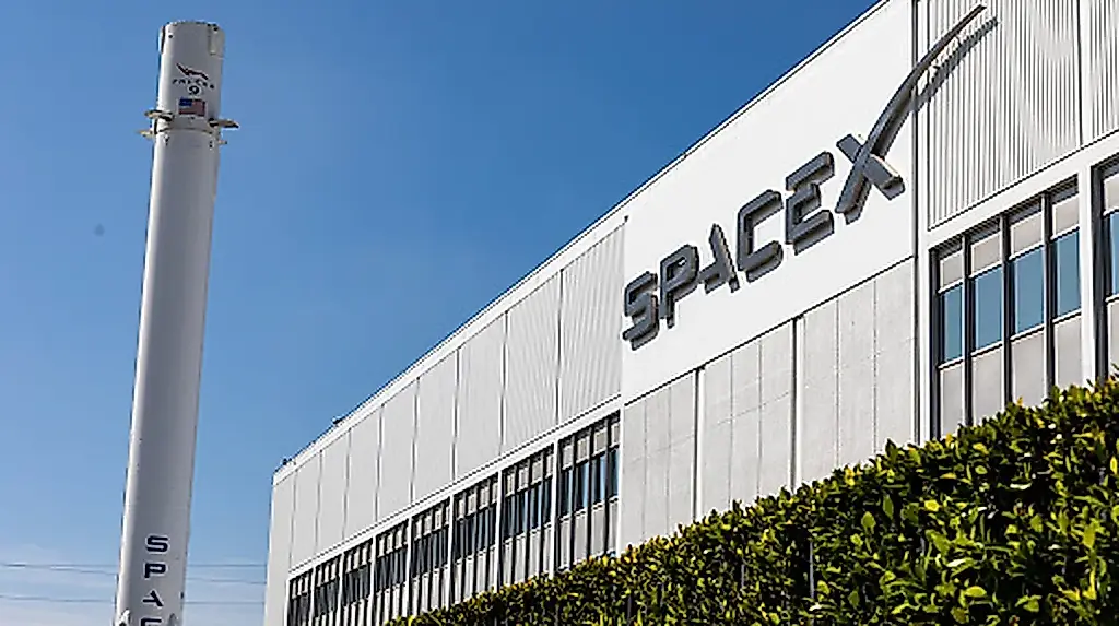 La sonda lunar coreana fotografía por primera vez el lugar del impacto de un Falcon 9