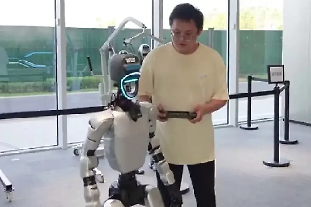 Abre en China la primera escuela para robots