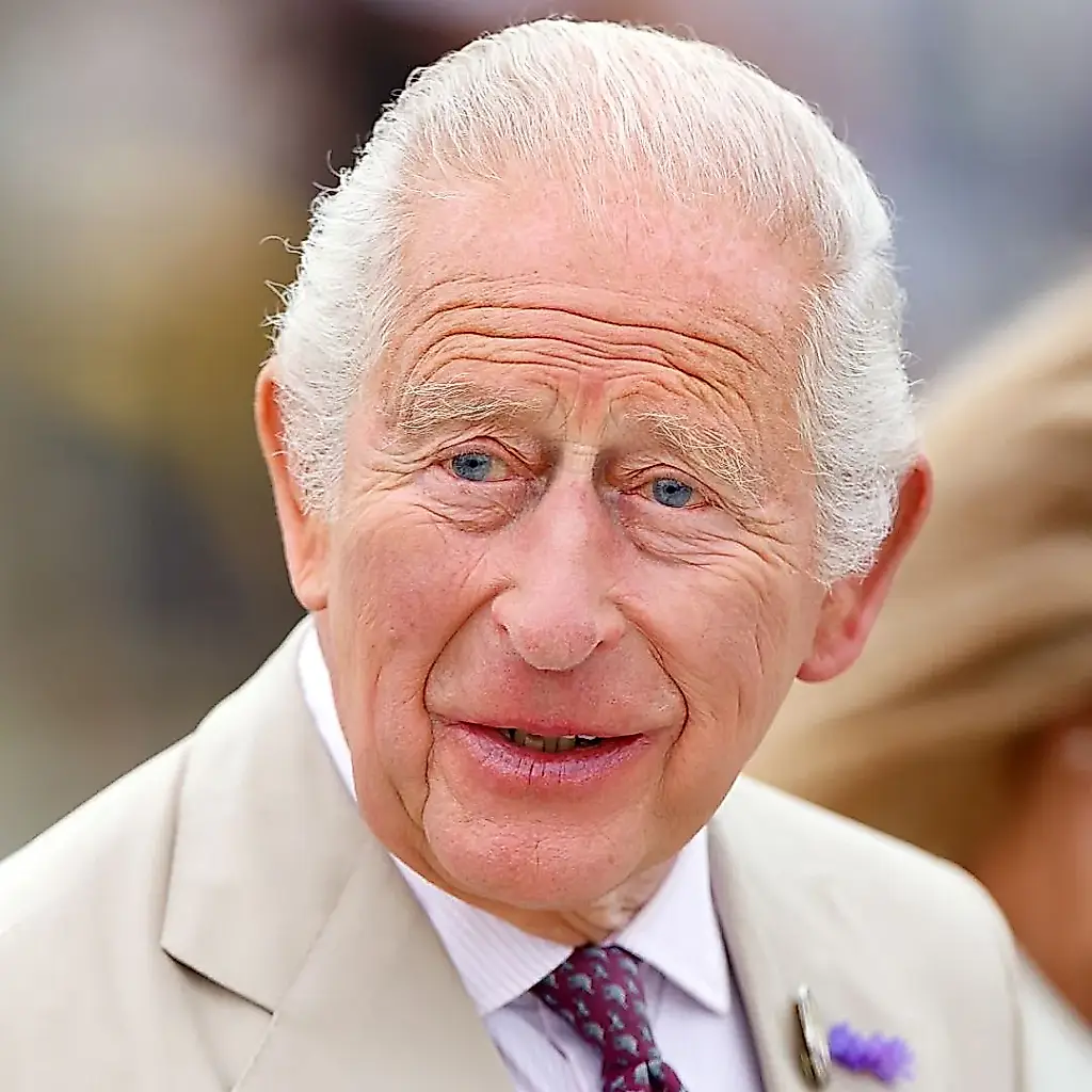 Un exempleado de Buckingham revela el único aspecto de la vida que controlan Carlos y su familia