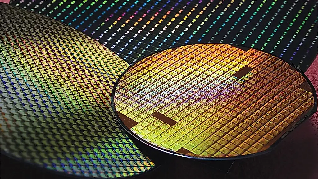 TSMC guarda chips de Apple por valor de 1.000 millones de dólares: ¿solo esperan la DRAM para el iPhone 18 Pro?