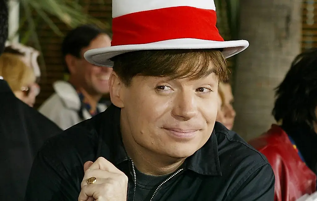 El traje del Gato con Sombrero de Mike Myers sale a subasta: el horror y la vergüenza vuelven a la vida