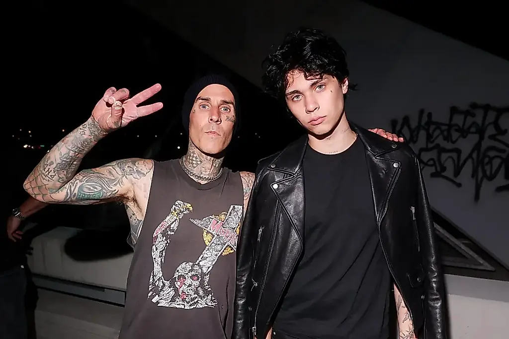 Travis Barker disuadió a su hijo de participar en «The Voice»: «Eres demasiado guay para eso»