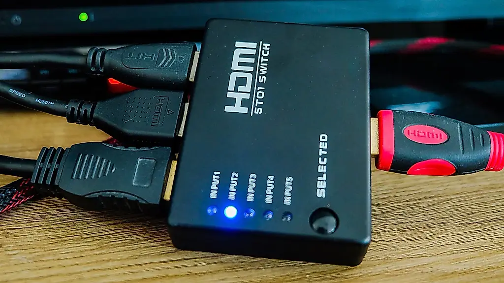 Divisor HDMI frente a conmutador HDMI: ¿en qué se diferencian?