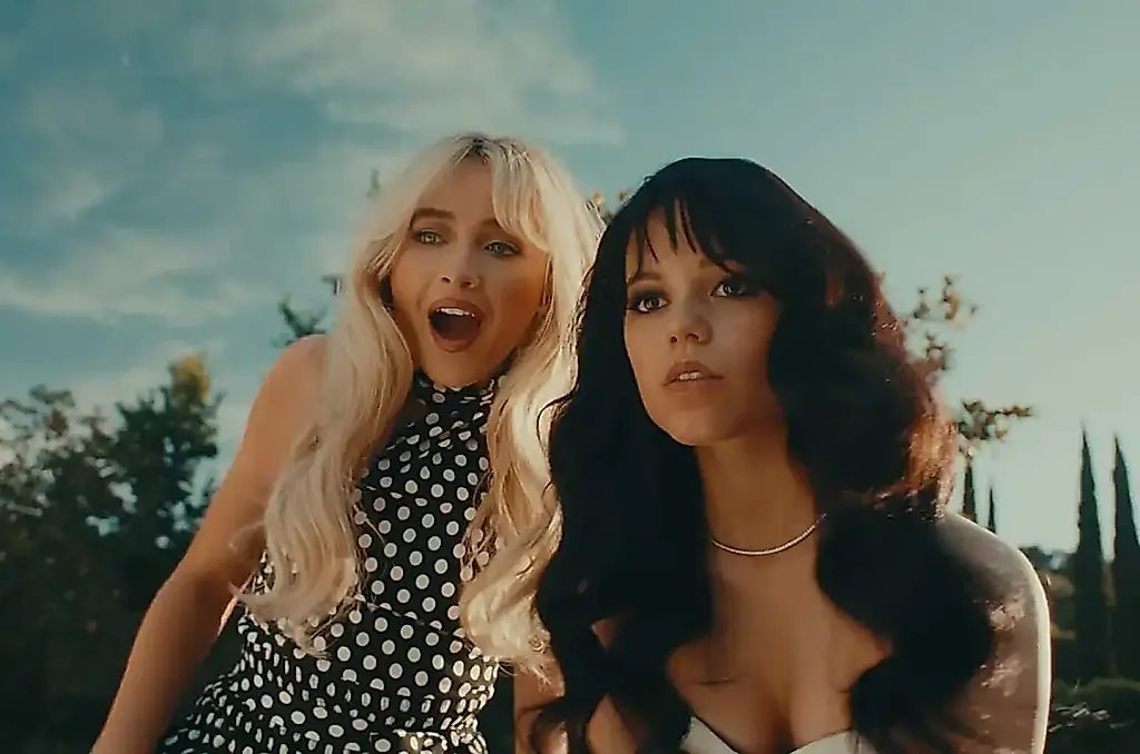 Jenna Ortega habla de la motosierra «cafetera» del videoclip de Sabrina Carpenter