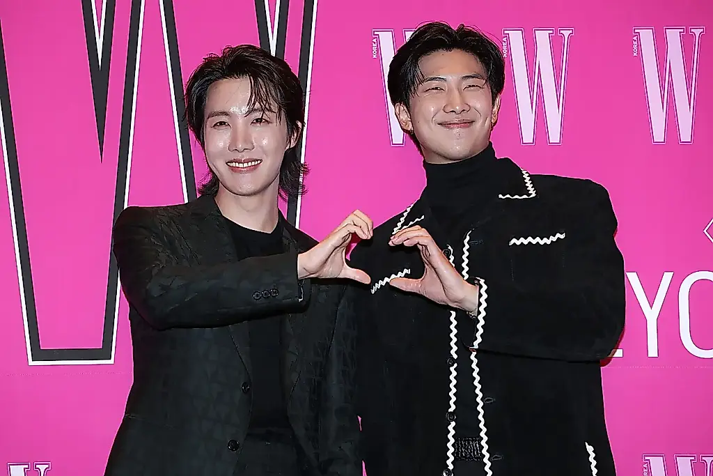 RM и j-hope из BTS встретились с Крисом Брауном на R&B туре