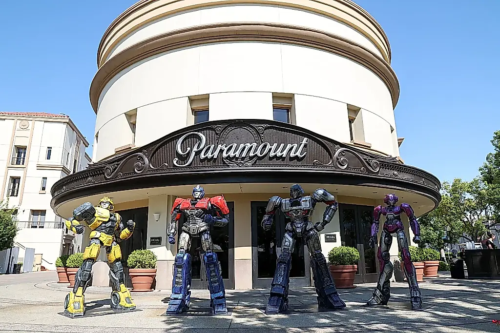 Las mayores cadenas de cines se rinden ante la fusión de Paramount y Warner Bros.: se acabó la rebelión