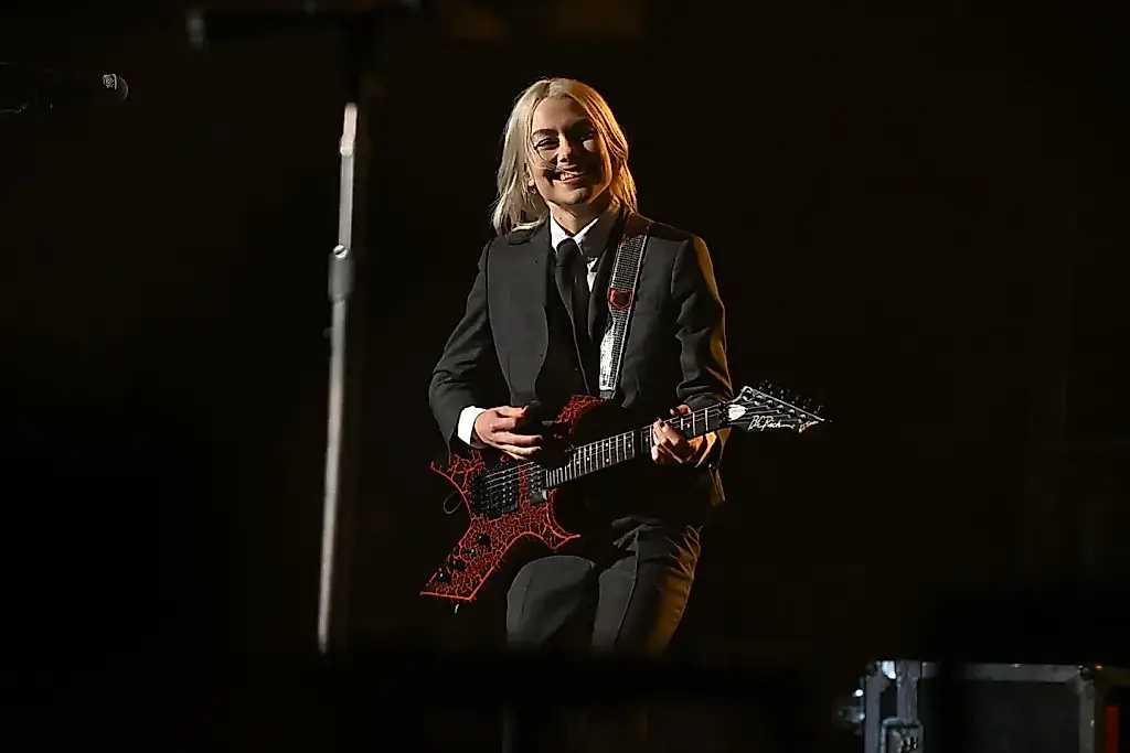 Phoebe Bridgers canta a Nirvana sin aspavientos: una nueva versión de «Lithium»