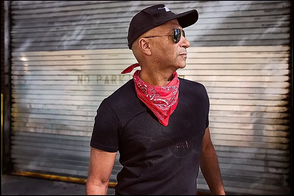 Tom Morello vuelve a atacar al sistema desde el escenario de «Kimmel»