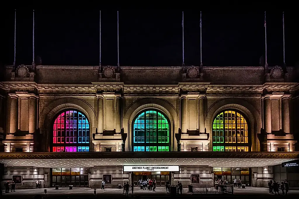 Cómo el Bill Graham Civic Auditorium recuperó su carácter independiente