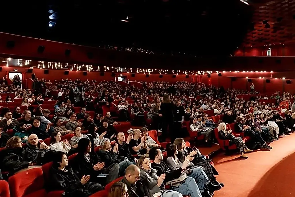 Los coches llegan a la pantalla: el festival de cine Avtopilot arranca en Moscú