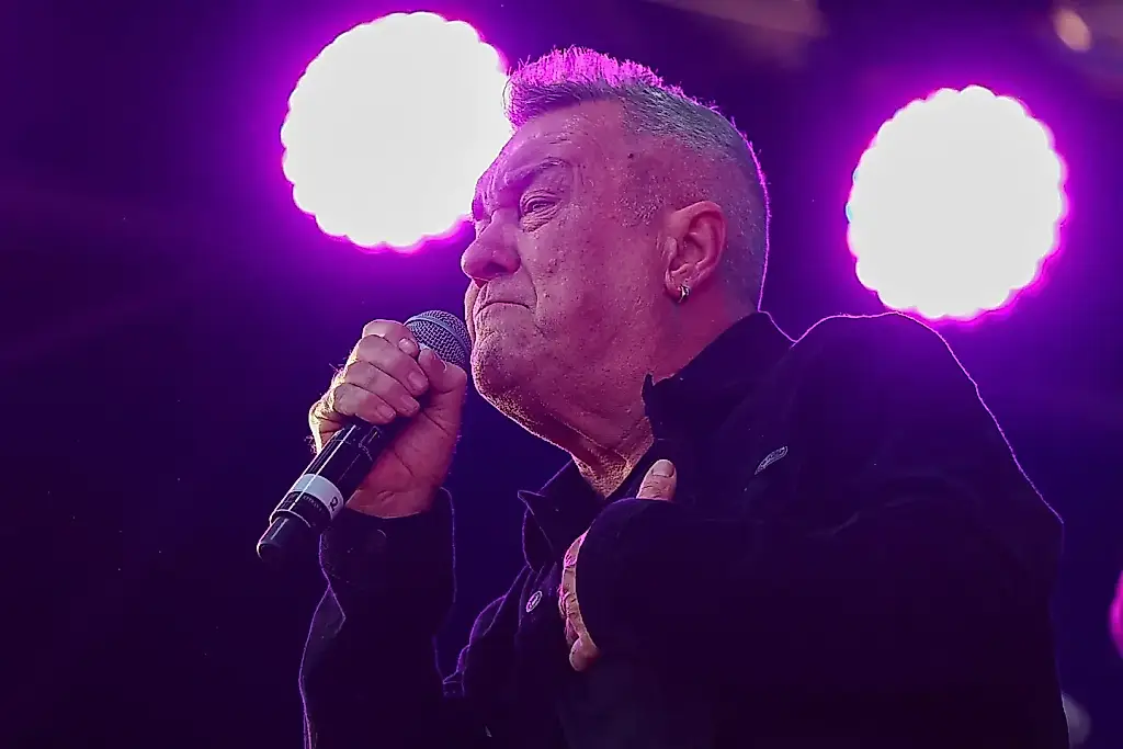 Jimmy Barnes salda su deuda rockera con Angry Anderson