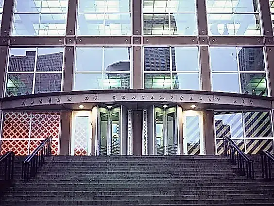 El museo compró el equilibrio de género