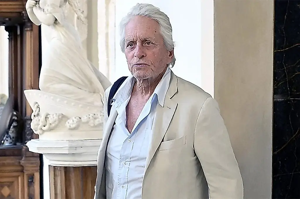 Michael Douglas: infidelidad, cáncer y secretos familiares