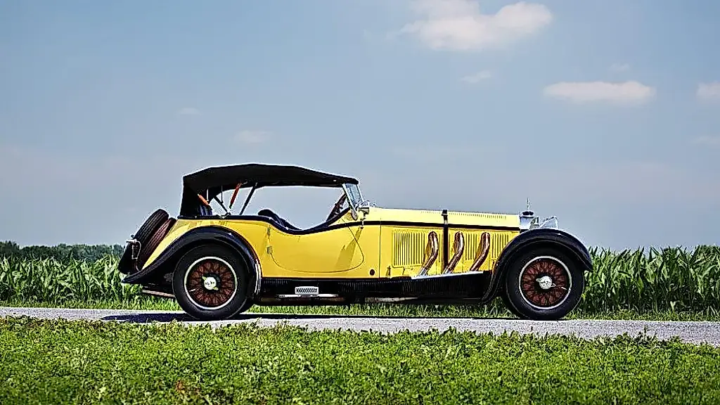 Папа за школой на Mercedes 1928 года