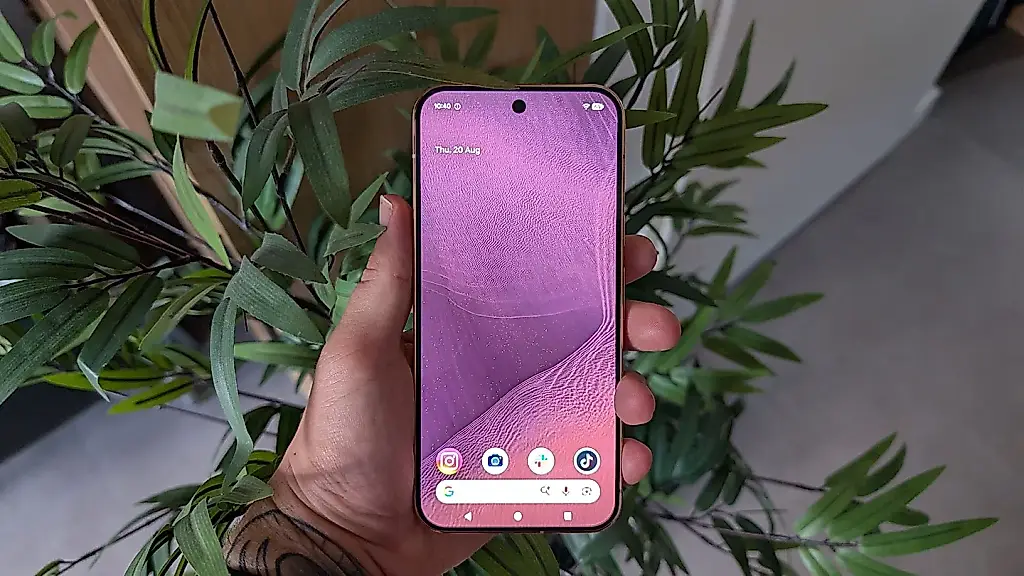 Android сам связал номера с аккаунтами Google