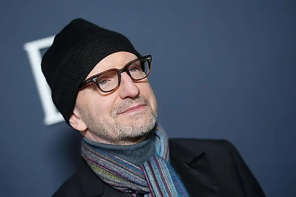 Soderbergh sustituirá a Reeves en el rodaje de «The Batman: Part II»